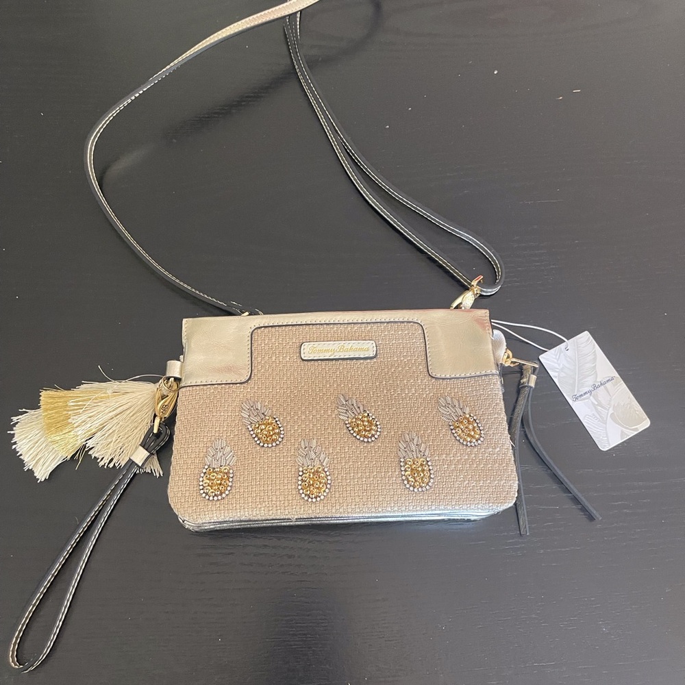 Tommy Bahama!  NWT Darling woven crossbody bag with pineapple embellishments!